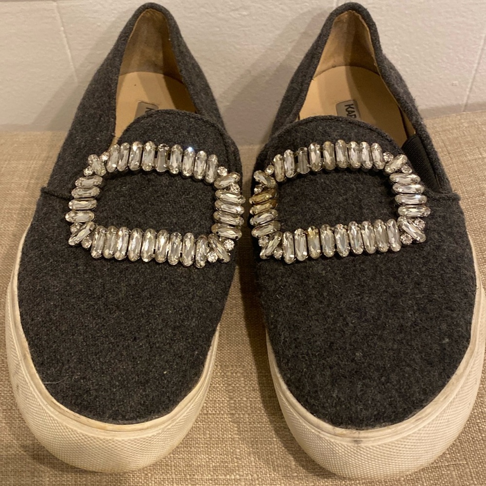 Karl Lagerfeld shoe gray flannel size 8 medium with crystals